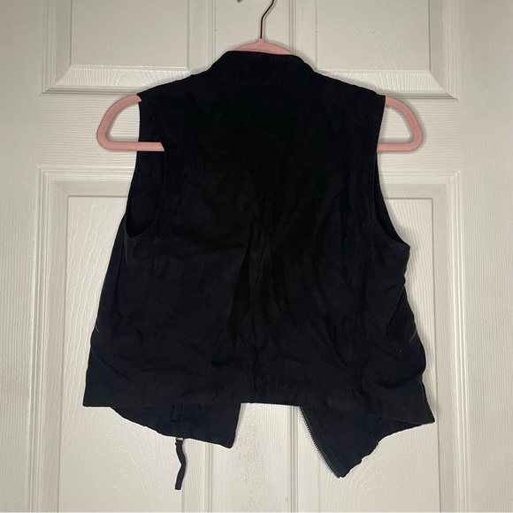 ⭐️(M) decree black vest - Picture 3 of 4